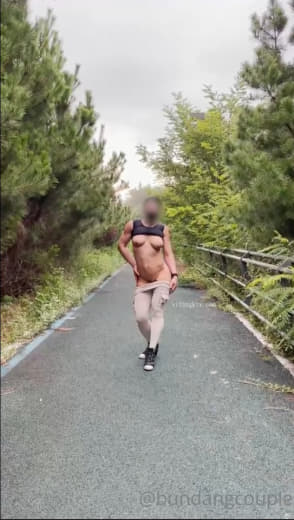 【2023-07-30】cum on neck after handjob